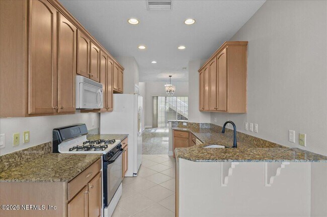 Building Photo - 539 Hedgewood Dr