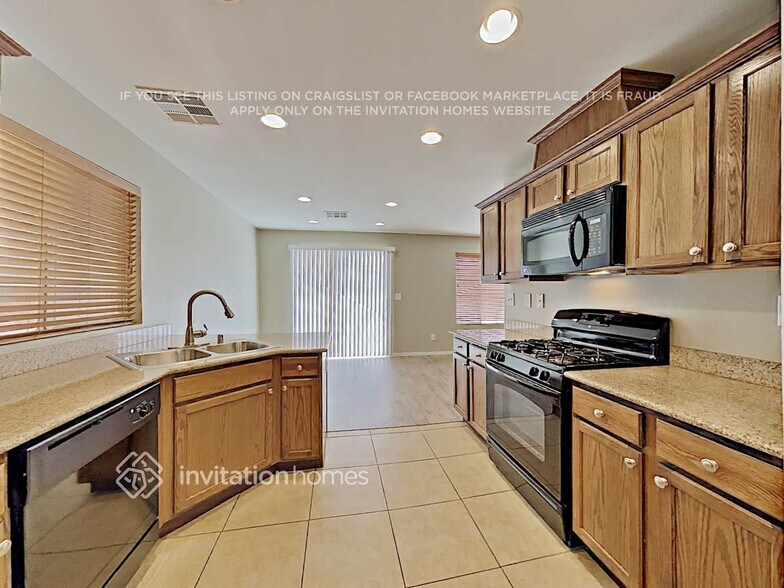 Building Photo - 8019 Torremolinos Ave