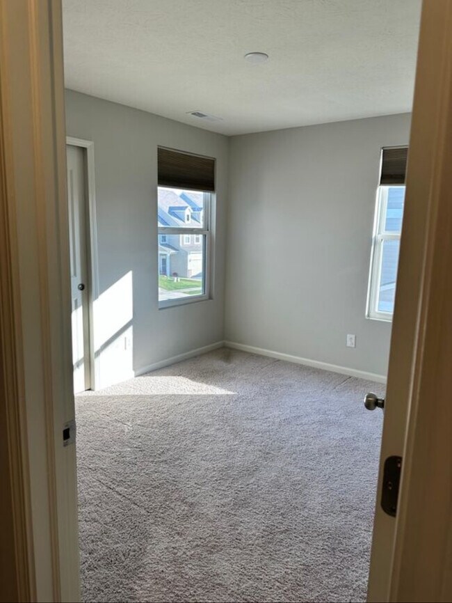 Building Photo - 13484 Dewpoint Ln