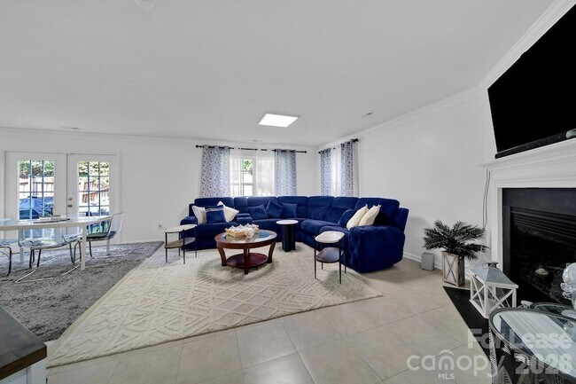 Building Photo - 10541 Haddington Dr