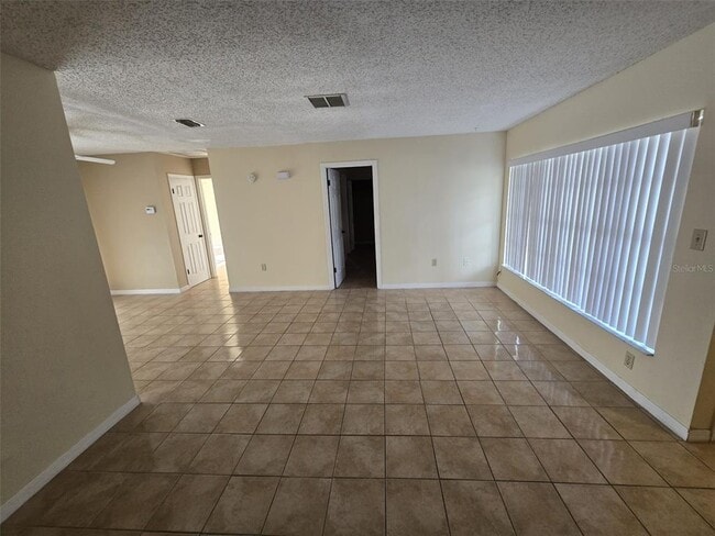 Building Photo - 369 Dundee Dr