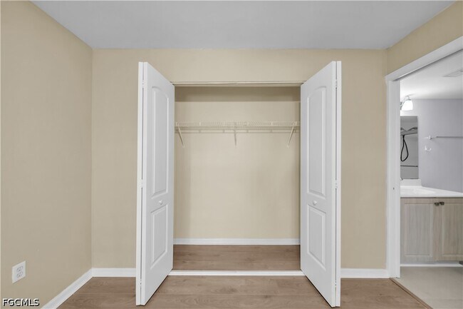 Building Photo - 1767 Four Mile Cove Pkwy