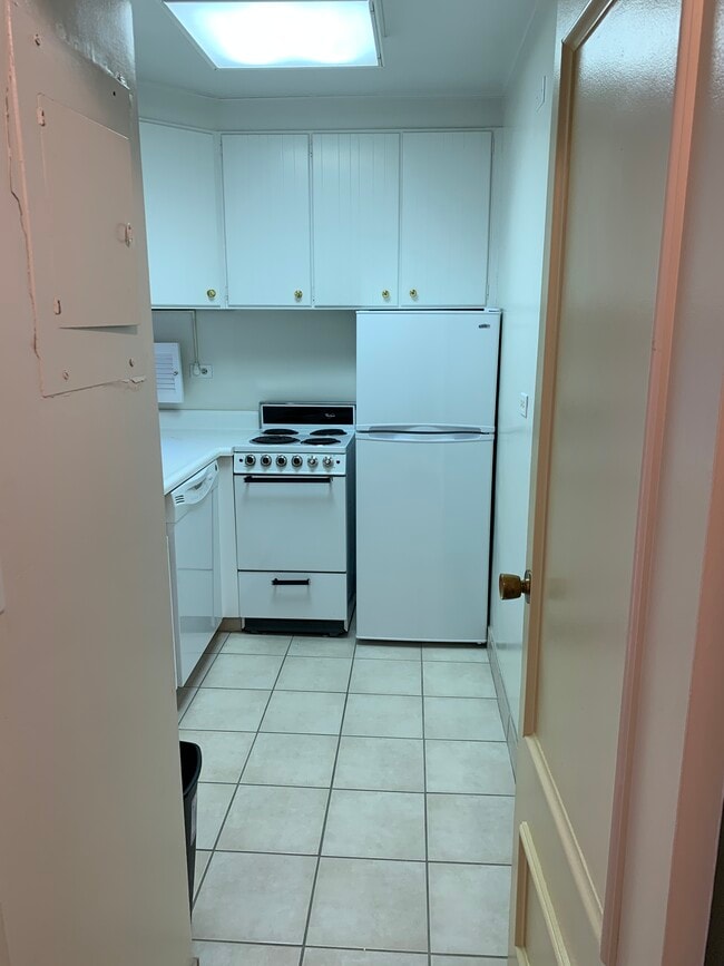 Building Photo - 112 Washington Pl