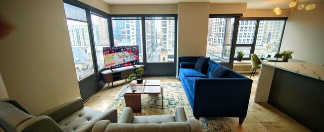 Building Photo - 30 E Huron St