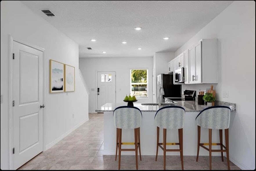 Building Photo - 7278 Sabal Ter