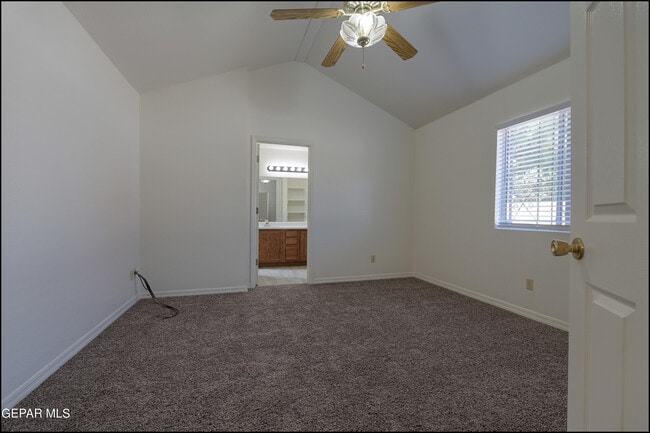 Building Photo - 129 Torrey Pines Dr