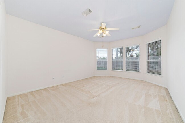 Building Photo - 2638 Long Leaf Dr