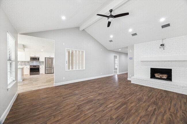 Building Photo - 2511 Nelwood Dr