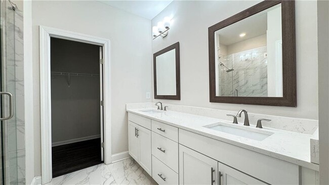 Building Photo - 750 Fieldcrest Park Ln