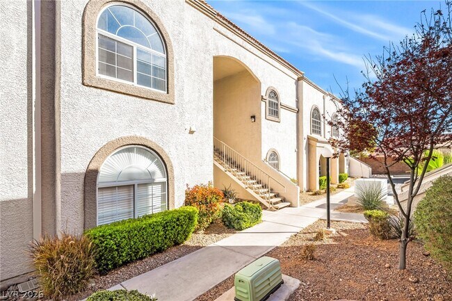 Building Photo - 3125 N Buffalo Dr