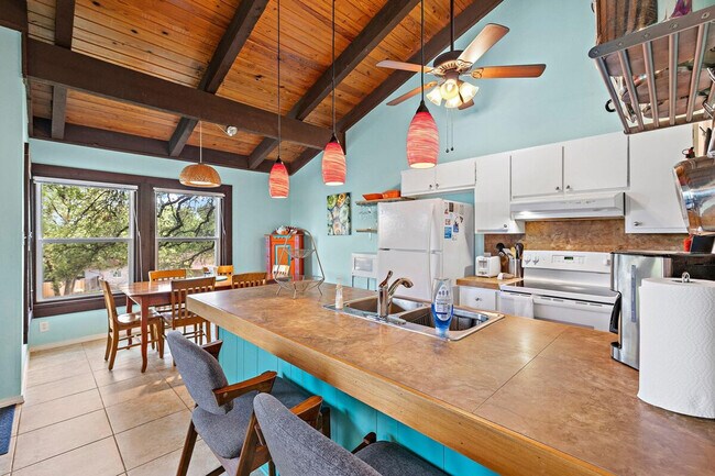 Building Photo - 2307 Trailside Dr