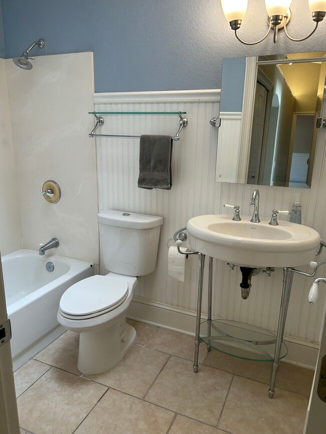 Building Photo - 2652 N Sericin Cir