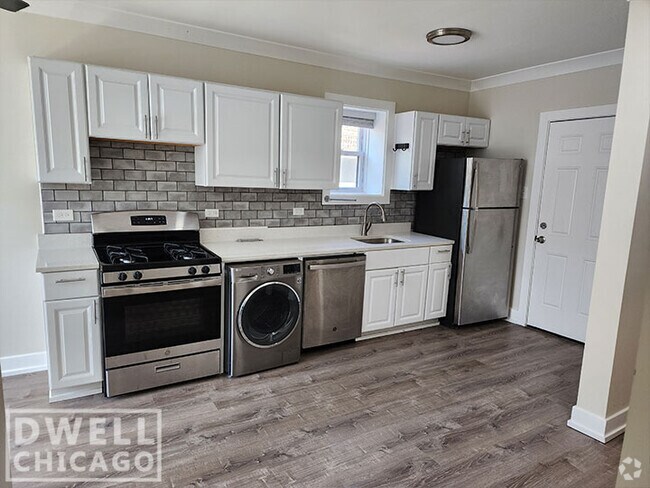 Building Photo - 2125 W Giddings St