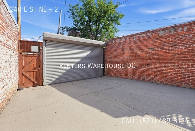 Building Photo - 1240 E St NE
