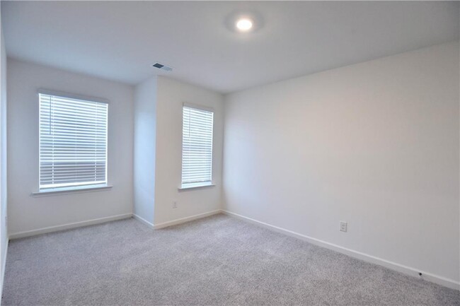 Building Photo - 140 Star Ct
