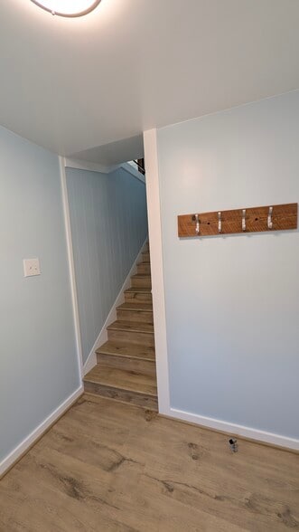 Building Photo - 207 Crowe Ave