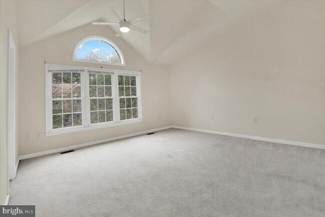 Building Photo - 2904 Oakton Crest Pl