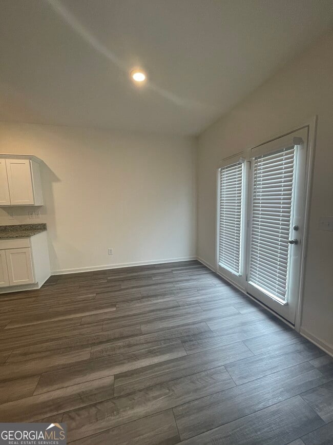 Building Photo - 35118 Condor Ct