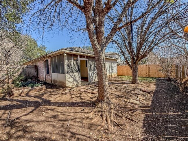 Building Photo - 11101 Franklins Tale Loop