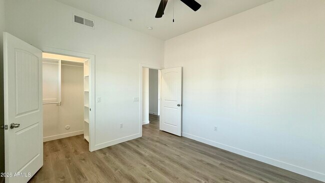 Building Photo - 9160 N 67th Ave