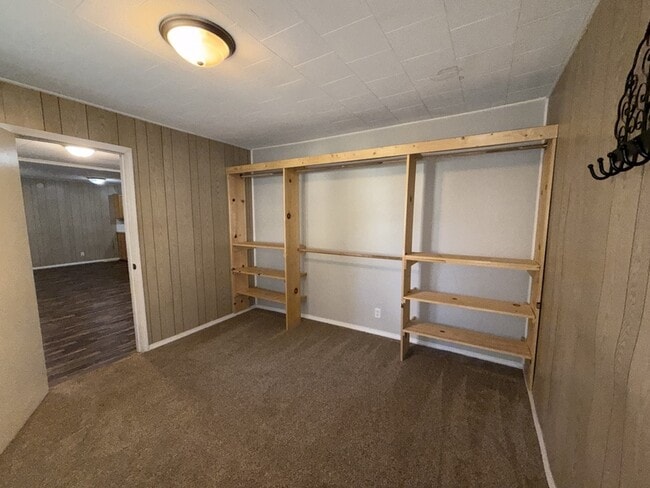 Building Photo - 23 E Brown St
