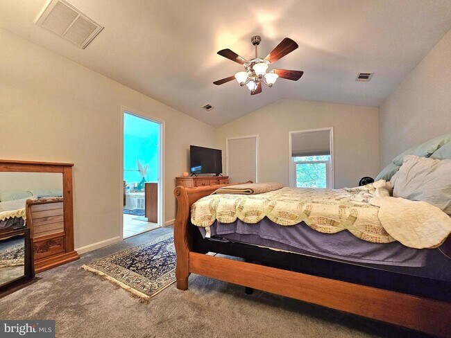 Building Photo - 3803 Aquia Dr