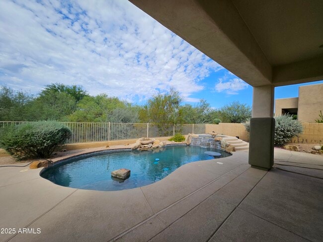 Building Photo - 11290 E Whitethorn Dr