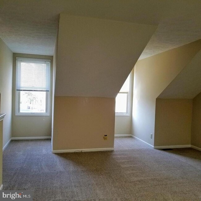 Building Photo - 1506 Virginia Ct