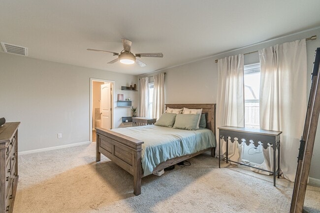 Building Photo - 2569 McCrae
