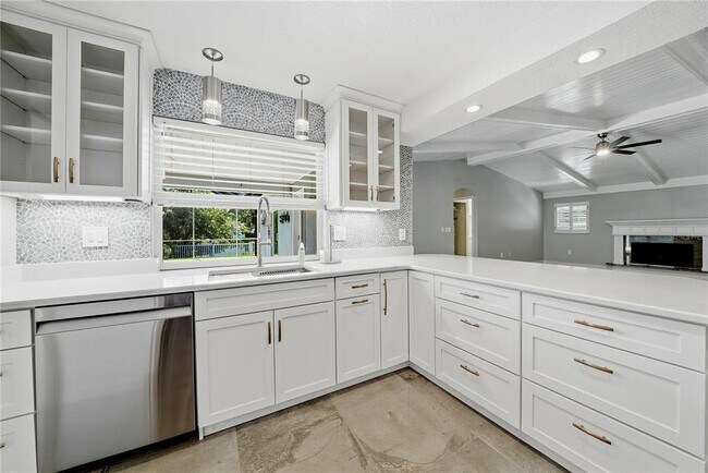 Building Photo - 14463 Sandpiper Cir