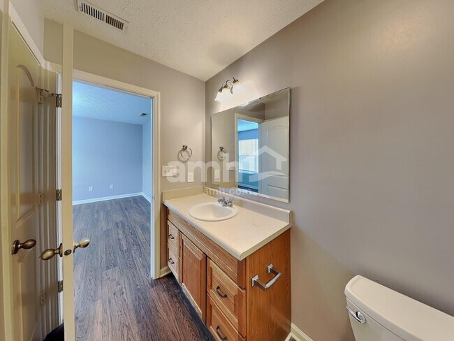 Building Photo - 784 Aerostar Court