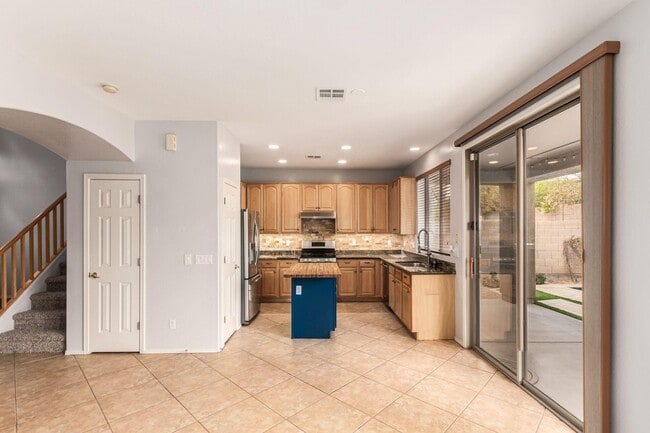 Building Photo - 2626 W Florentine Rd