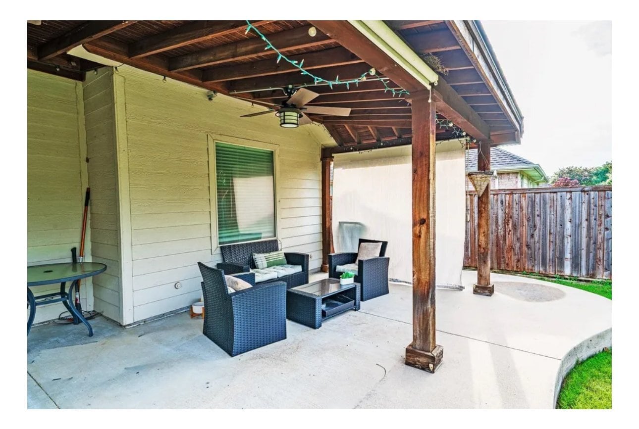 Building Photo - 8309 Green Ash Dr