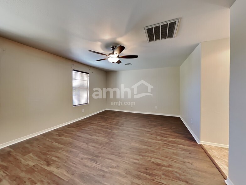 Building Photo - 2542 W Cordia Ln