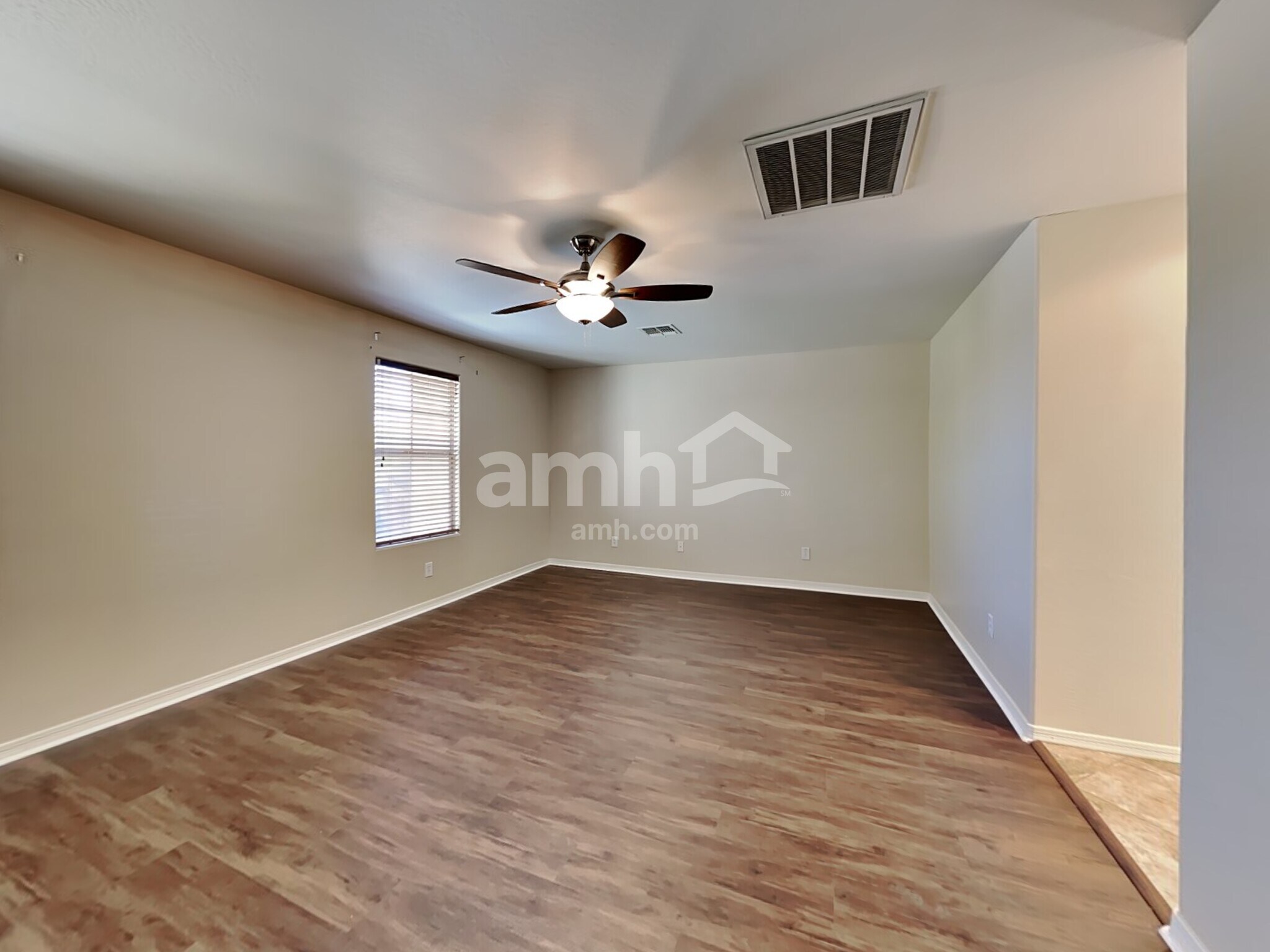Building Photo - 2542 W Cordia Ln