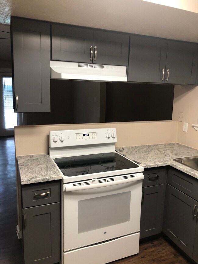 Building Photo - 4414 Monteith Dr