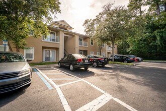 Building Photo - Spacious 2BR/2BA Condo – First Floor, Gate...
