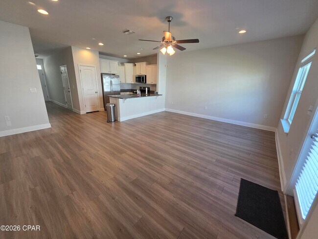 Building Photo - 106 Cascade Ln