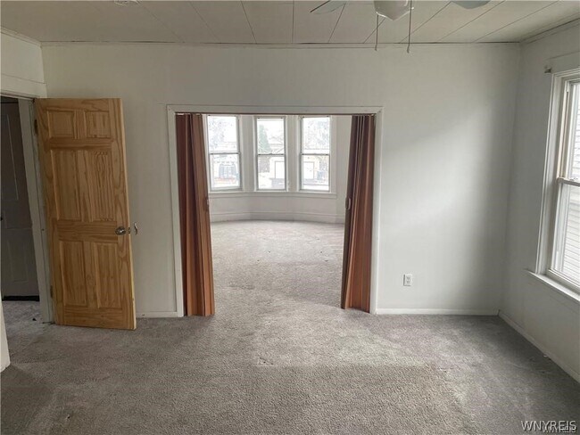 Building Photo - 226 Longnecker St