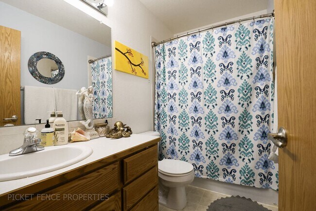 Building Photo - 5 Bedroom, Beautiful Home in Loveland!