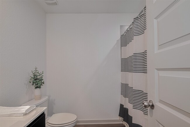 Building Photo - 14519 Sweetwater Dr