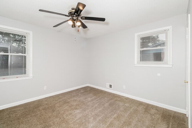 Building Photo - 152 Dickert Dr