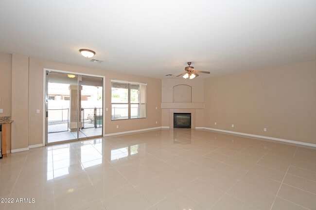 Building Photo - 2684 E Birchwood Pl