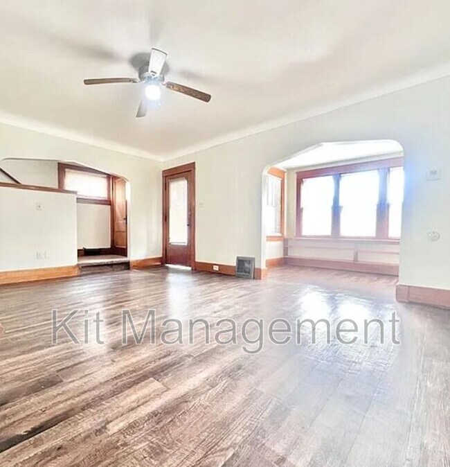 Building Photo - 4225 N Haven Ave