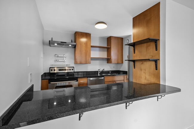 Building Photo - 30 E Huron St