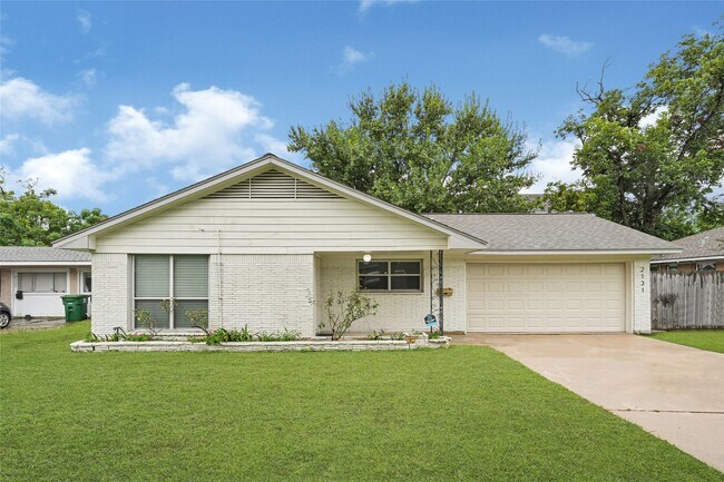Building Photo - 2131 Counter Point Dr