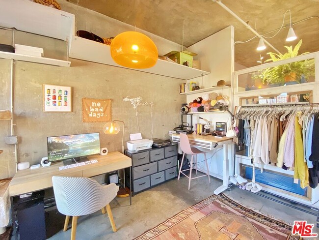 Building Photo - 1855 Industrial St