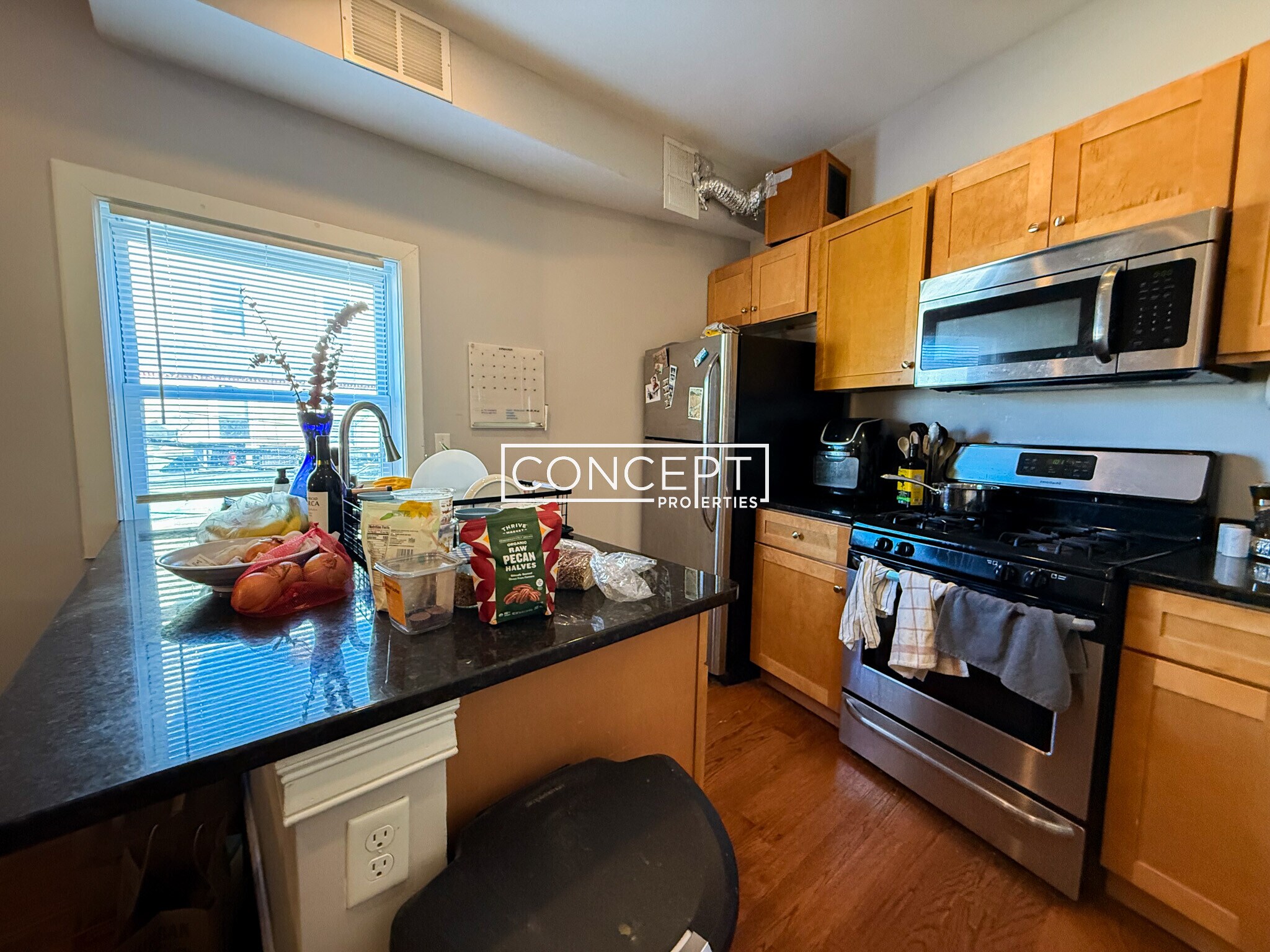 Building Photo - 344 Centre St