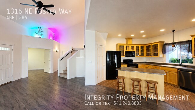 Building Photo - 1316 NE Foster Way