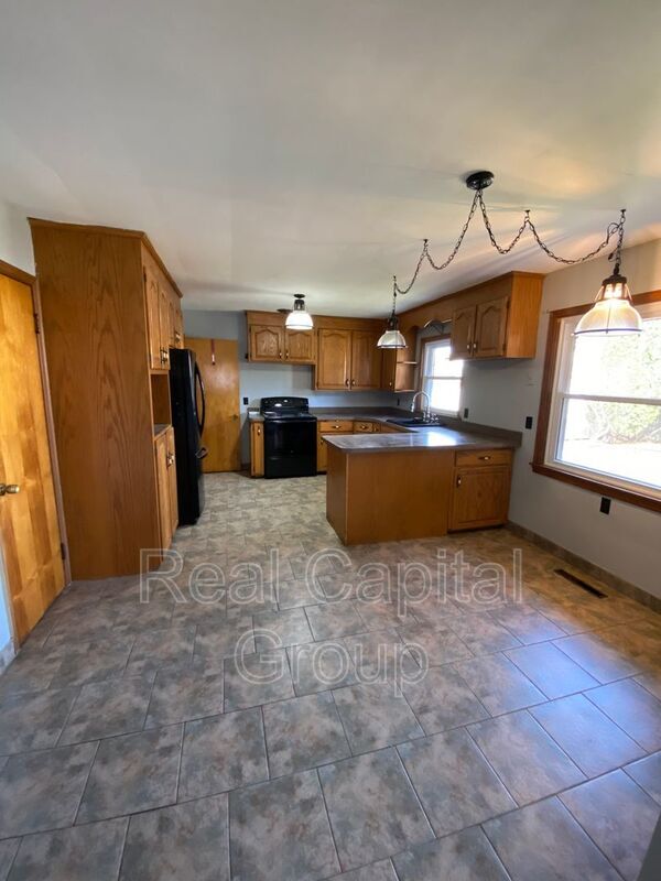 Building Photo - 3518 Ontario Ave